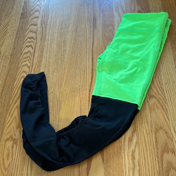 ALO Yoga Goddess Leggings 💚 - Picture 3 of 6